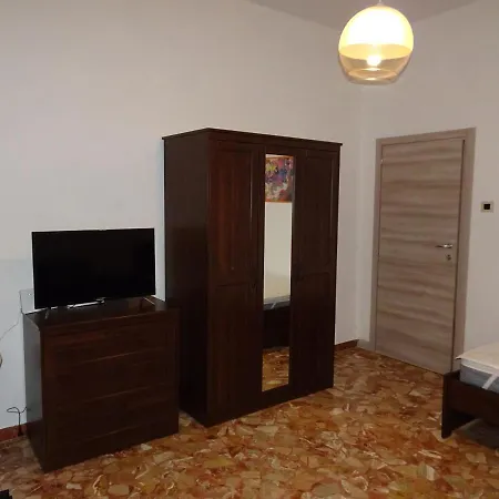Apartment Trilocale Alla Lunetta